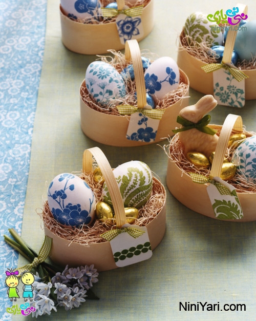 تزئین تخم مرغ های دستمال سفره ای